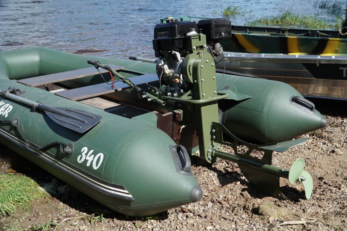 Лодочный мотор - болотоход БУРЛАК 9 л.с.